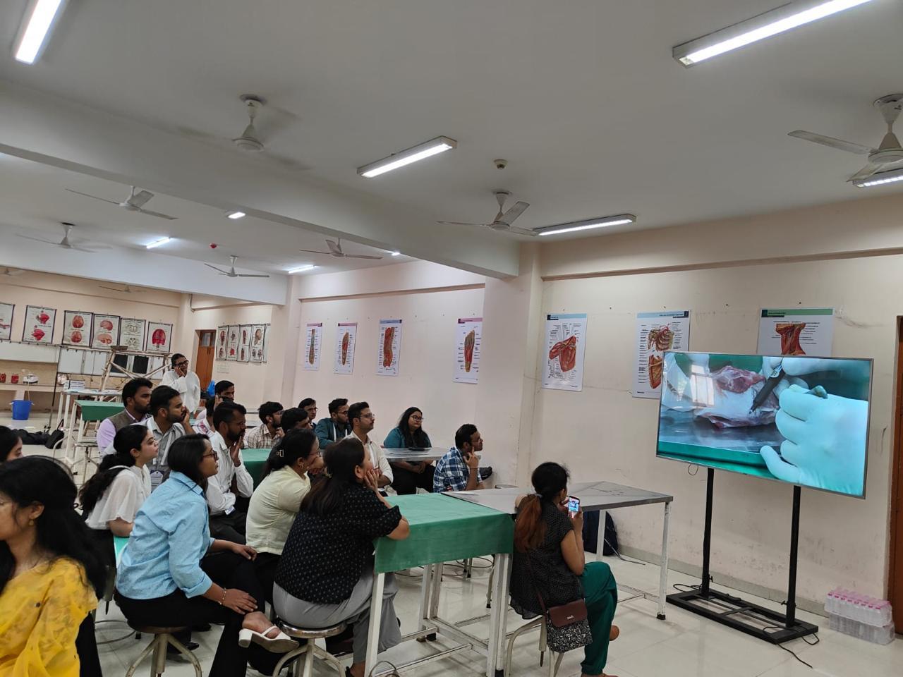 anatomy lab presentation audience workshop